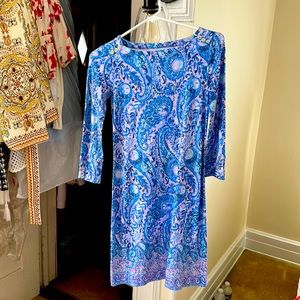 Lilly Pulitzer dress. 93% rayon 7% spandex.